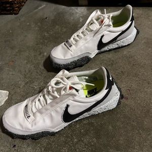 Women’s Nike Waffle Racer Crater Running Shoe